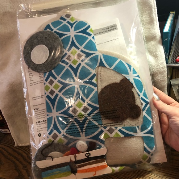 Dimensions Happi Bear felt applique car shaped pillow DIY kit - Picture 4 of 7